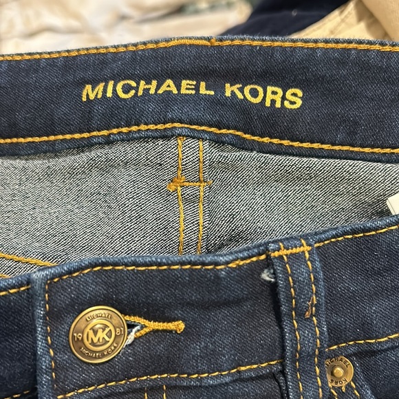 Michael Kors women’s short bundle - Picture 7 of 9